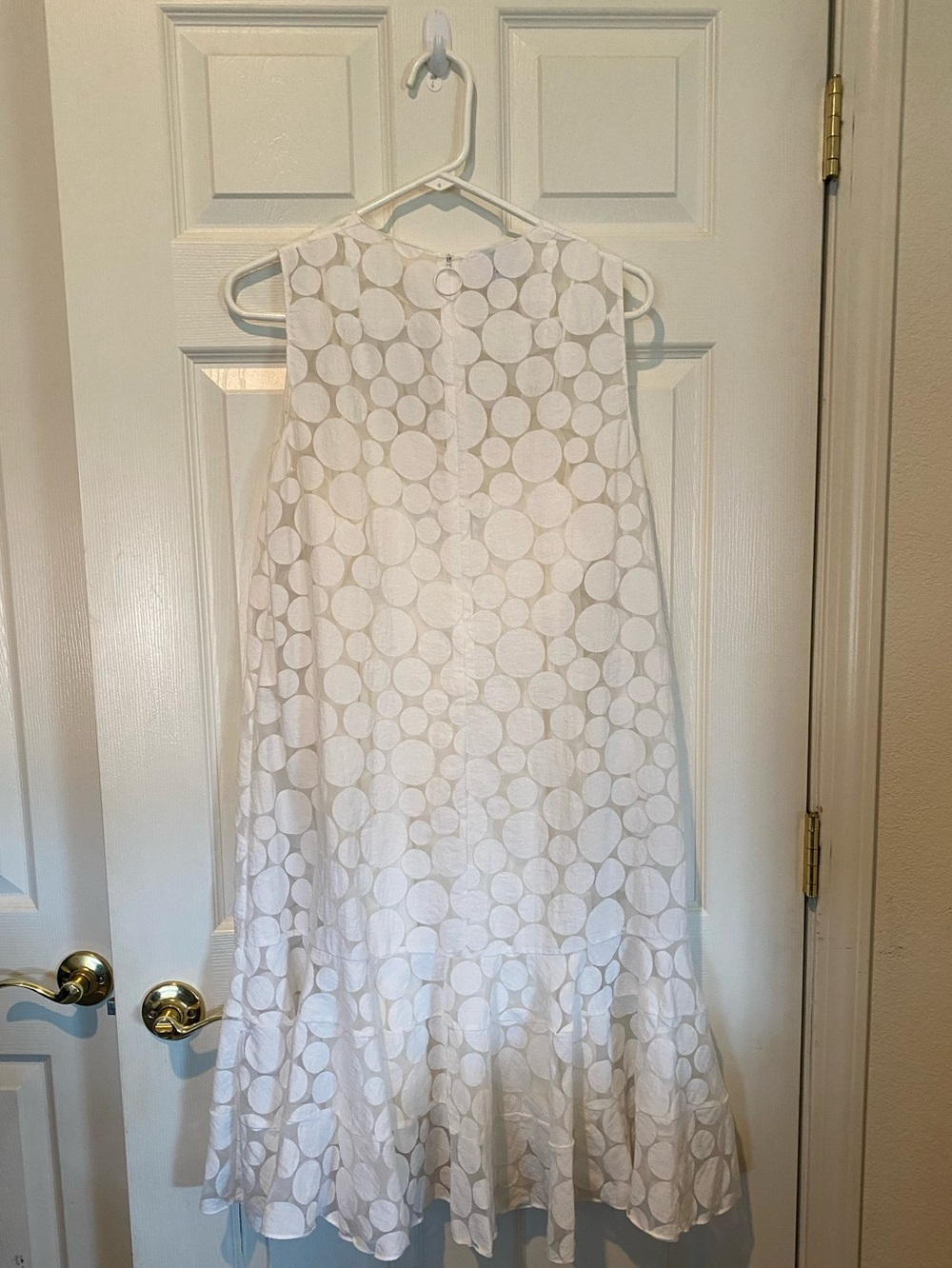 AKRIS PUNTO ORGANZA POLKA DOT SLEEVELESS DRESS    NEW 
ORIGINAL PRICE $1,548.00 - Picture 8 of 9